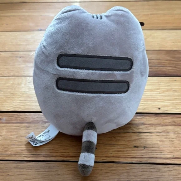 Pusheen Gray Plush with Waffle - Picture 3 of 4